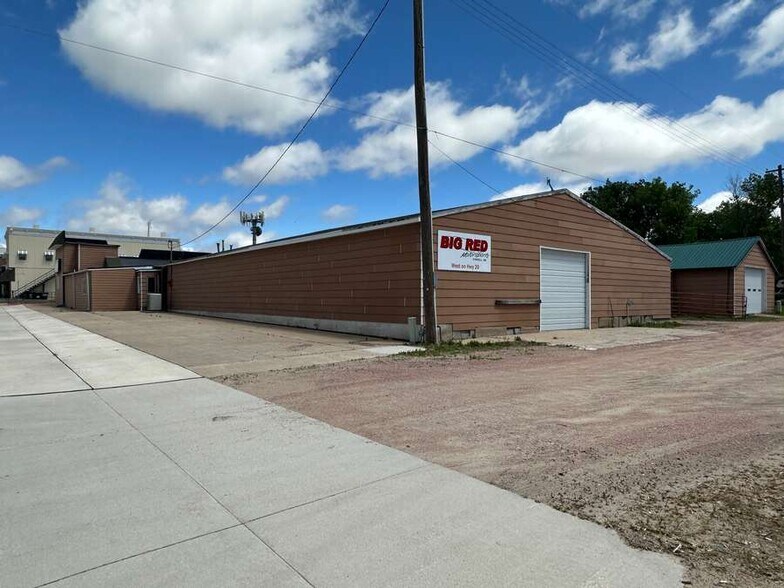 401 E Everett St, Oneill, NE à vendre - Photo du bâtiment - Image 3 de 6