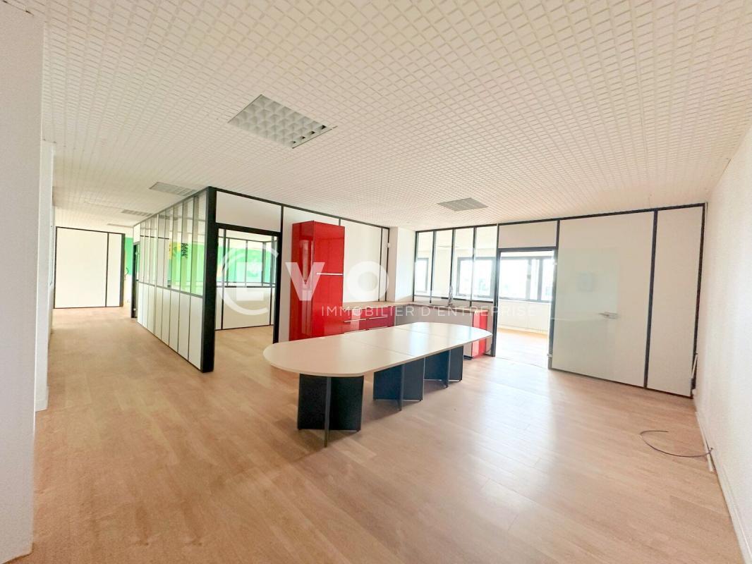 7 Allée Haussmann, Bordeaux for lease Interior Photo- Image 1 of 6