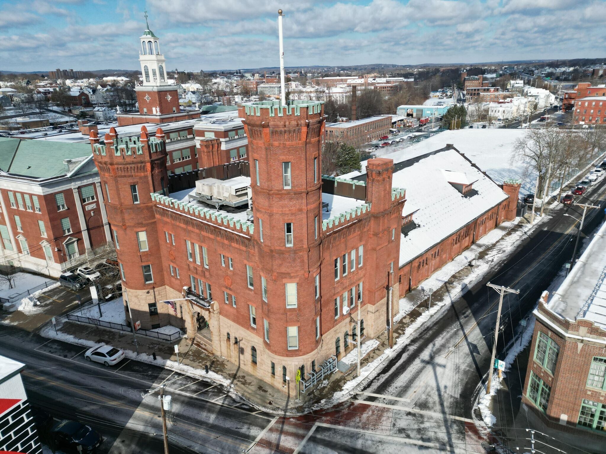 172 Exchange St, Pawtucket, RI à louer Photo du bâtiment- Image 1 de 53