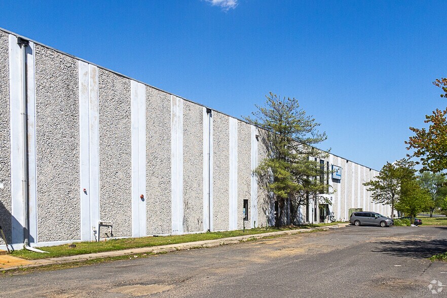 152 Ridge Rd, Dayton, NJ for lease - Building Photo - Image 1 of 10