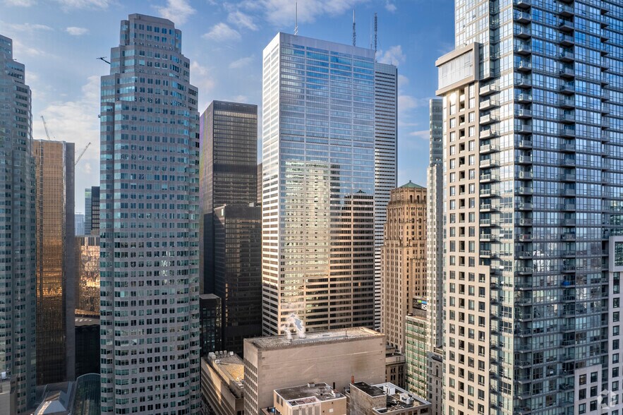 199 Bay St, Toronto, ON à louer - Photo du bâtiment - Image 2 de 10