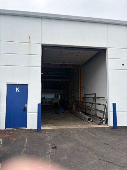 720 N Heartland Dr, Sugar Grove, IL for lease - Building Photo - Image 3 of 19