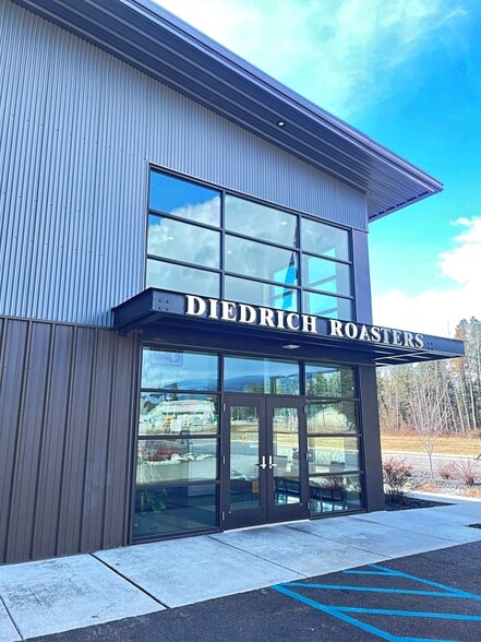 850 Hawthorne Ave, Ponderay, ID for lease - Building Photo - Image 2 of 28