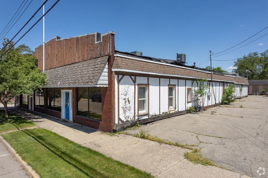 57 S Monroe St, Coldwater, MI à vendre - Photo du bâtiment - Image 1 de 1