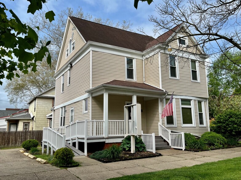 435 3rd St, Marietta, OH à vendre - Photo du b timent - Image 1 de 22