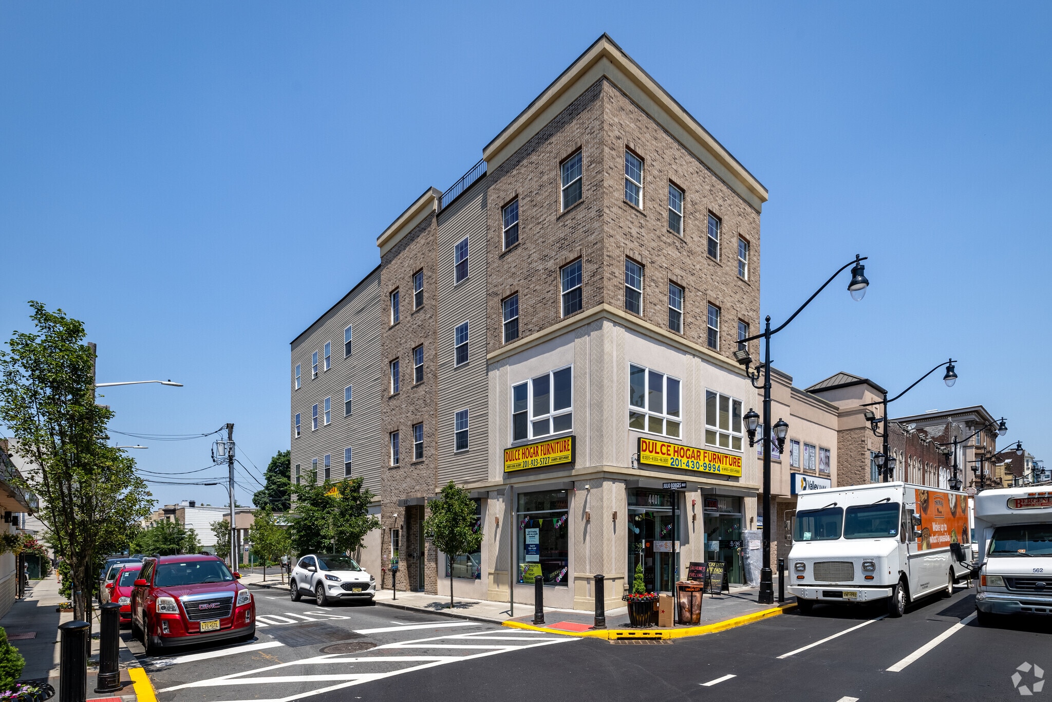 4401 Bergenline Ave, Union City, NJ for lease Primary Photo- Image 1 of 34