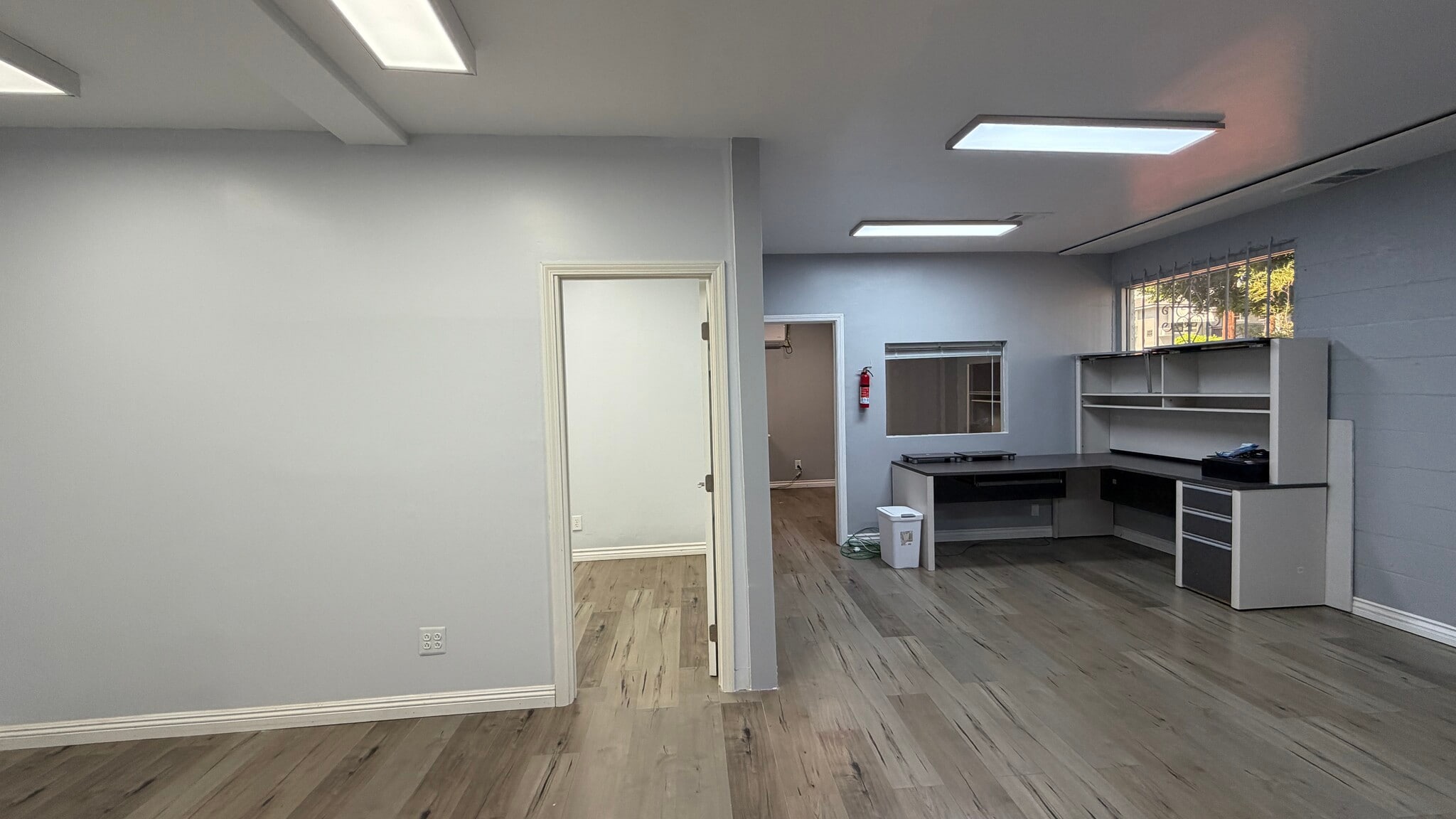 10545 Burbank Blvd, North Hollywood, CA for lease Interior Photo- Image 1 of 4