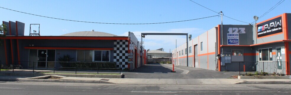 115-117 E Gardena Blvd, Gardena, CA à louer - Photo du bâtiment - Image 3 de 29