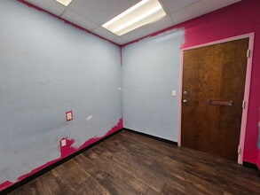 2500 W Broad St, Athens, GA for lease Interior Photo- Image 2 of 4