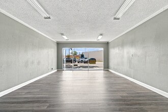 2140 Drew St, Clearwater, FL for lease Interior Photo- Image 2 of 9