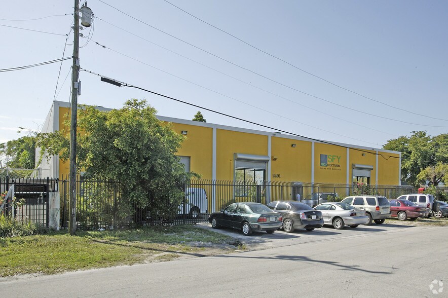 2401 NW 34th Ave, Miami, FL à vendre - Photo du bâtiment - Image 3 de 6