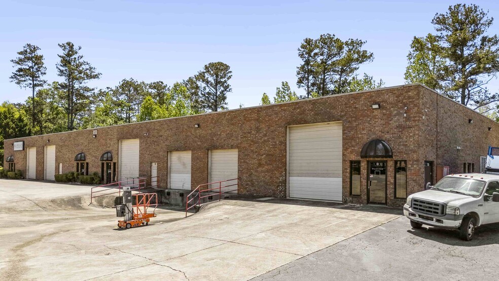 3620 Burnette Park Dr, Suwanee, GA à louer - Photo du bâtiment - Image 2 de 5