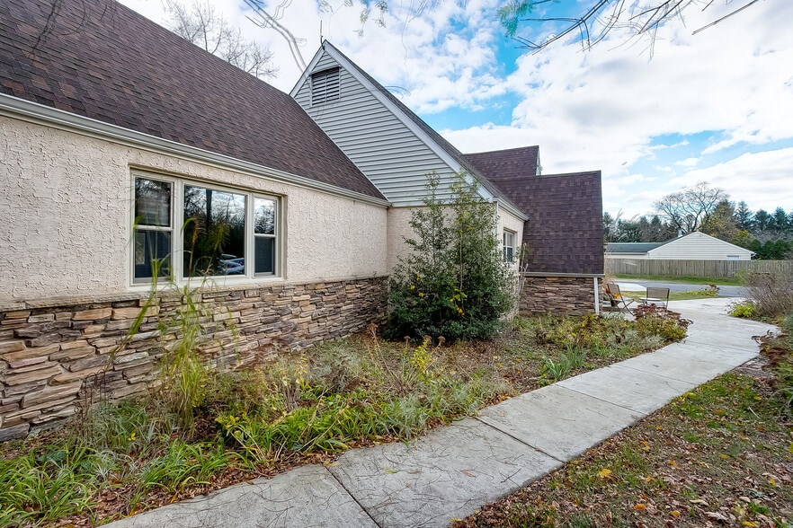 1662 Route 206, Southampton, NJ à vendre - Photo du bâtiment - Image 2 de 22