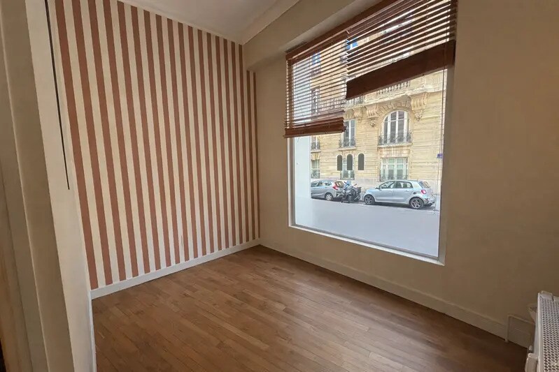 Commerce de détail dans Paris à louer - Photo du bâtiment - Image 3 de 8