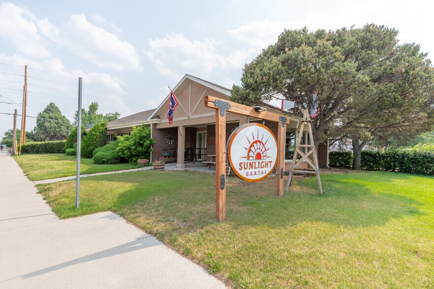 2120 Logan Ave, Cheyenne, WY à vendre - Photo du bâtiment - Image 2 de 40