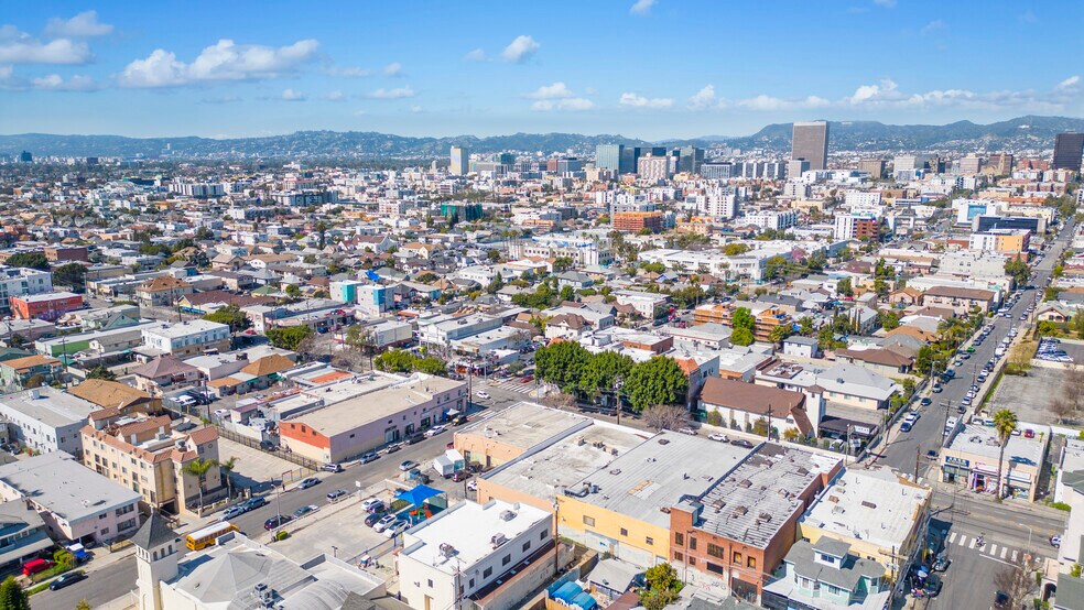 2546-2554 W Pico Blvd, Los Angeles, CA à vendre - Photo du bâtiment - Image 3 de 9