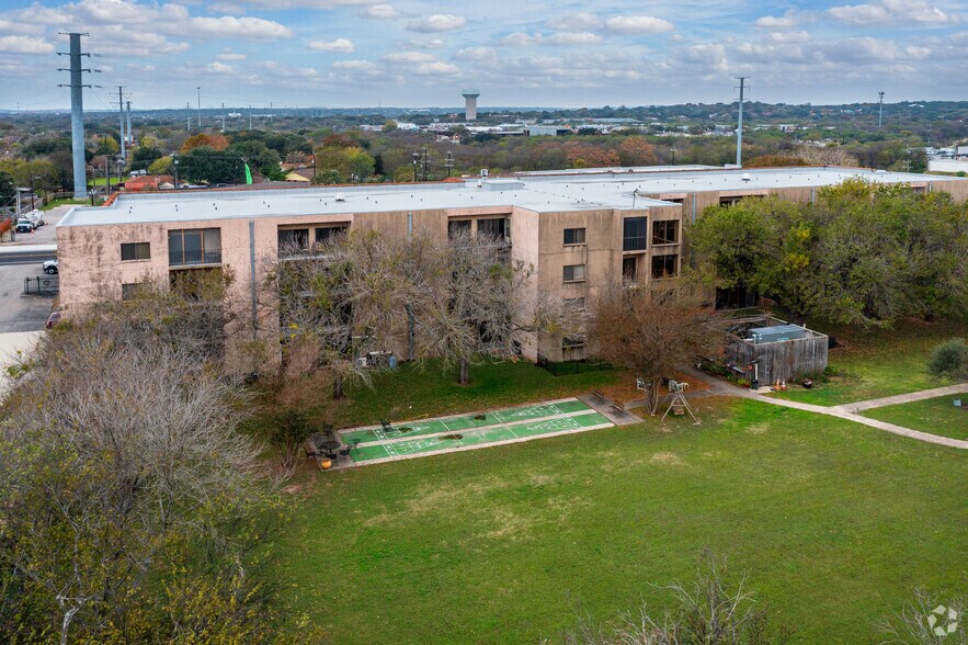 5050 Timberhill, San Antonio, TX à vendre - Photo du bâtiment - Image 3 de 4