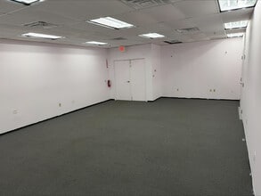 6611 Southpoint Pky, Jacksonville, FL à louer Photo intérieure- Image 2 de 2