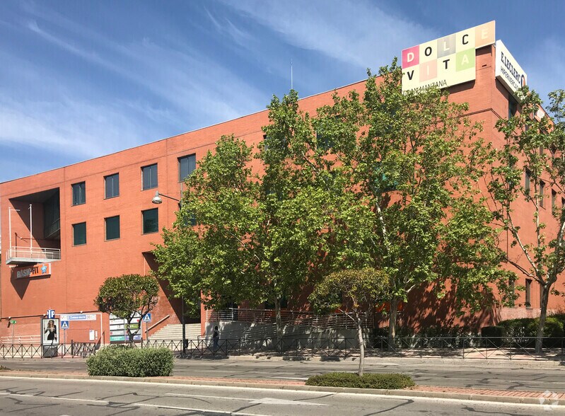 Avenida de España, 17, Alcobendas, Madrid à louer - Photo du bâtiment - Image 3 de 3