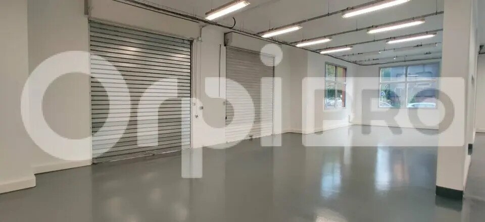 Flex in Chevilly-Larue for lease - Building Photo - Image 1 of 4