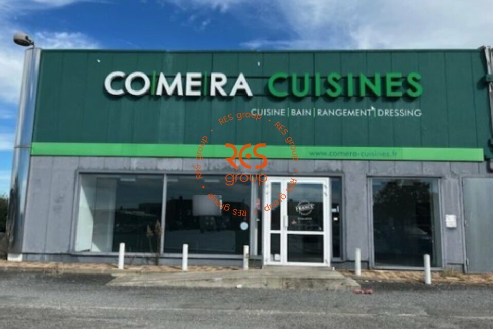 Retail in Mérignac for lease Building Photo- Image 1 of 3