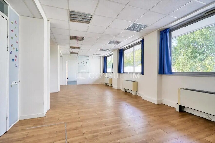 Bureau dans Boulogne-Billancourt à louer - Photo du bâtiment - Image 2 de 8