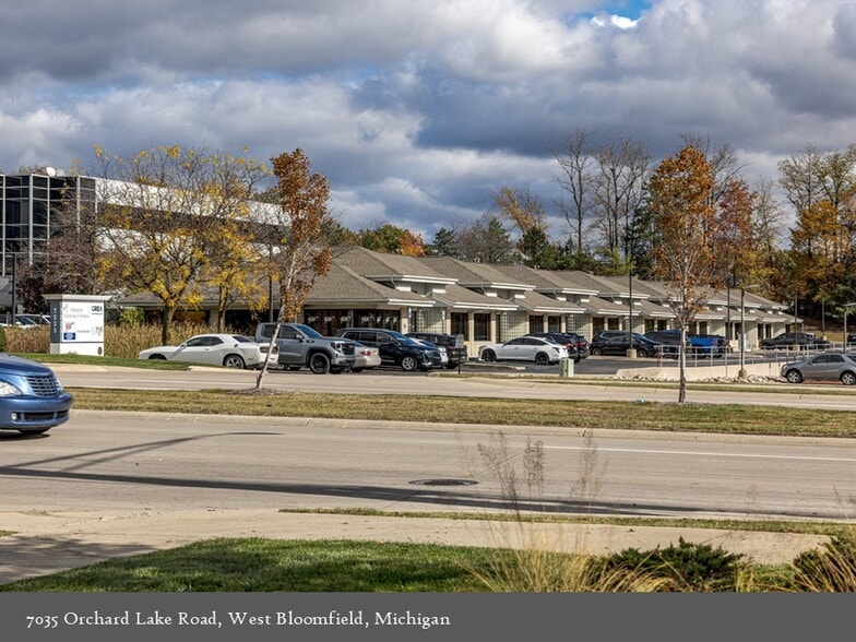 7035 Orchard Lake Rd, West Bloomfield, MI à louer - Photo du bâtiment - Image 3 de 22