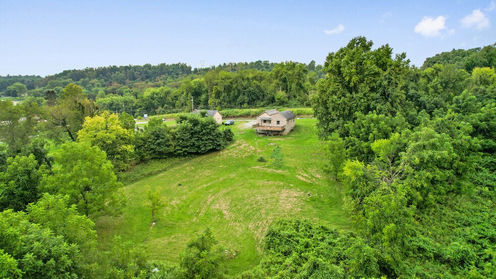 1146 Rostraver Rd, Rostraver Township, PA à vendre - Photo principale - Image 3 de 7