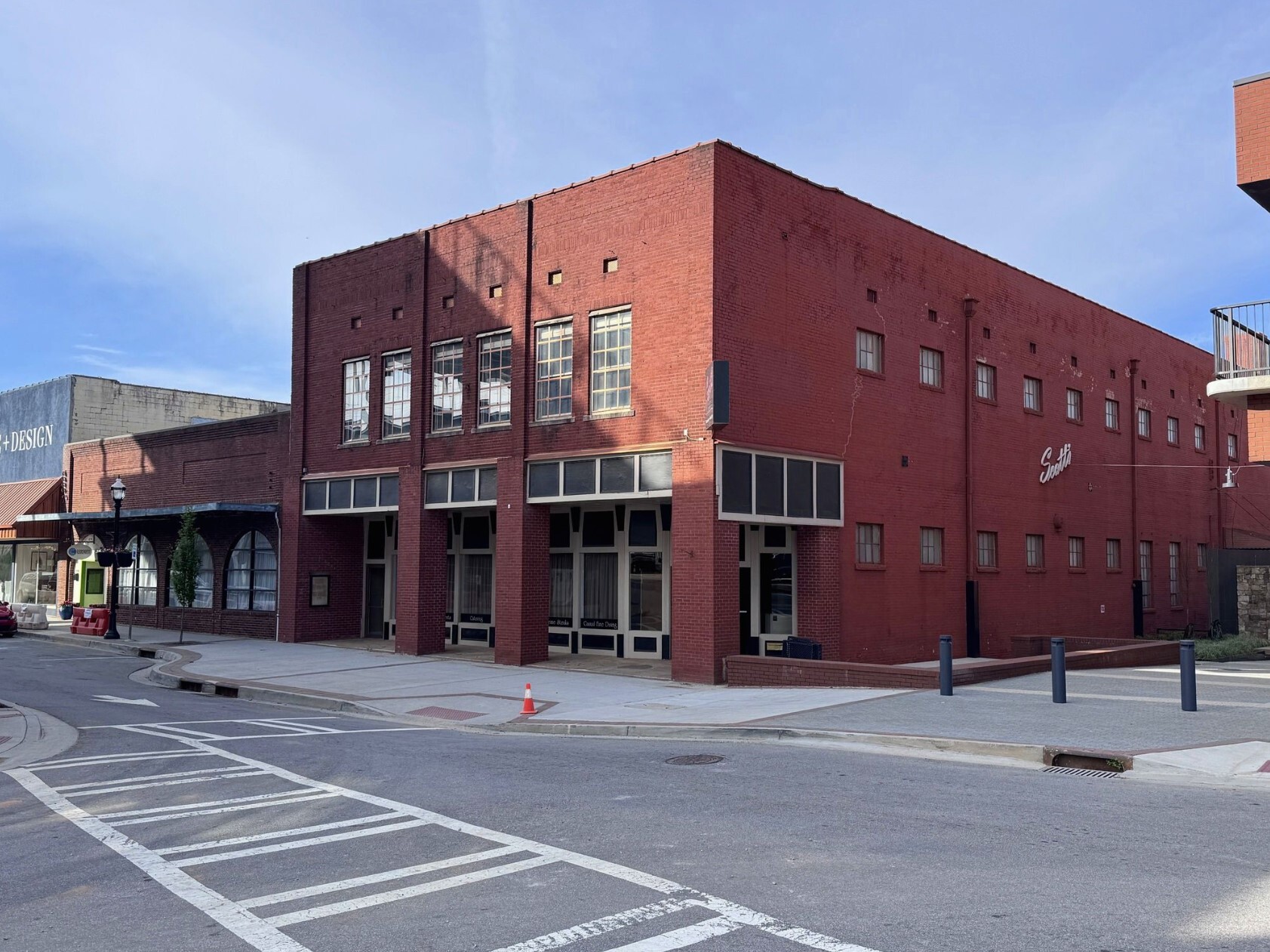 131 Bradford St, Gainesville, GA for lease Building Photo- Image 1 of 11