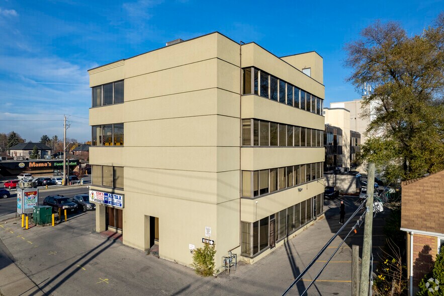 345 Wilson Ave, Toronto, ON à vendre - Photo du bâtiment - Image 2 de 35