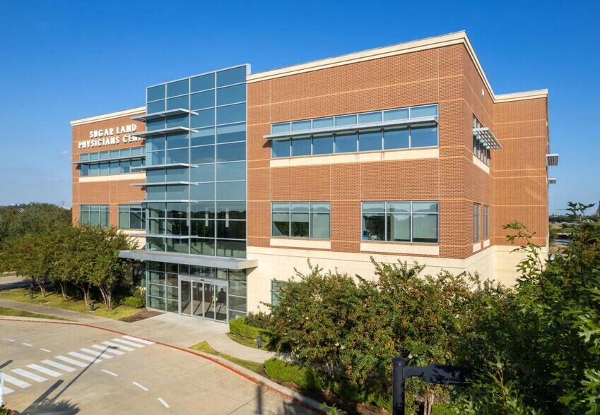 7616 Branford Pl, Sugar Land, TX for lease - Building Photo - Image 2 of 5