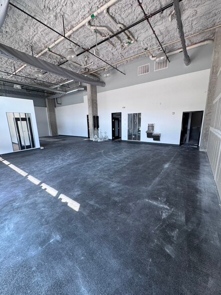 601 Meeting St, Charleston, SC for lease - Building Photo - Image 2 of 16