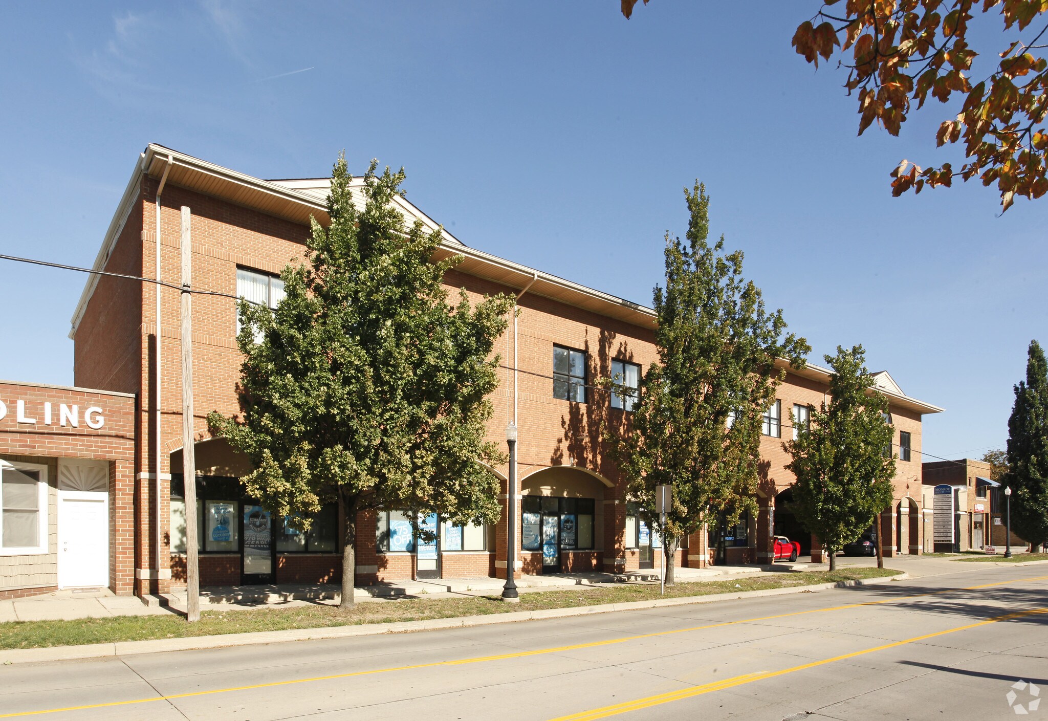 2012-2040 Monroe St, Dearborn, MI à louer Photo du bâtiment- Image 1 de 37