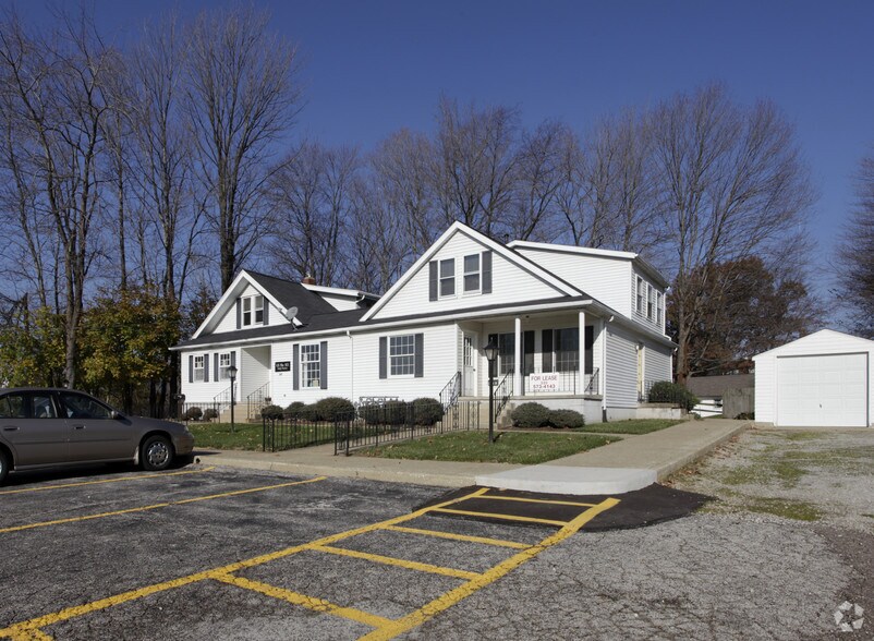 947 W Nimisila Rd, Akron, OH for lease - Building Photo - Image 1 of 3