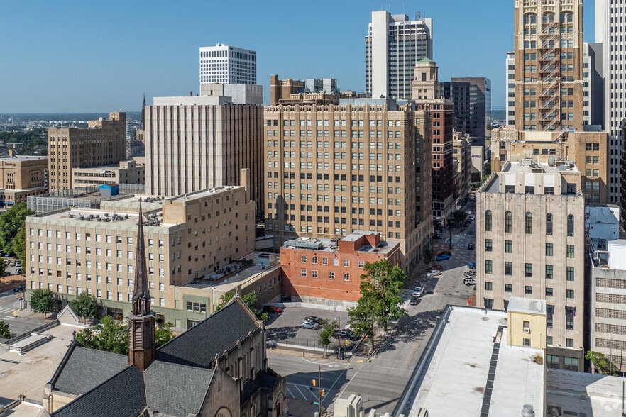 114 E 5th St, Tulsa, OK for sale - Aerial - Image 2 of 21
