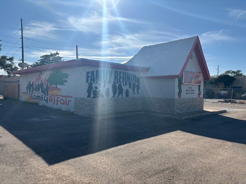 518 E 34th St, Lubbock, TX for sale - Building Photo - Image 3 of 12