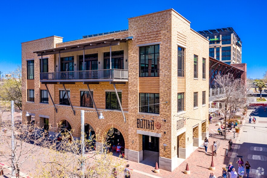 303 Pearl Pky, San Antonio, TX à louer - Photo du bâtiment - Image 2 de 3