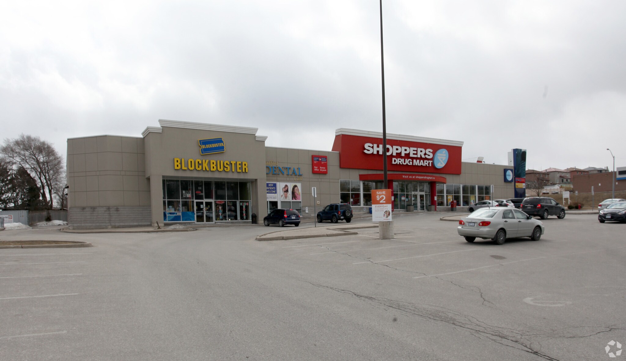 140 Holland St W, Bradford West Gwillimbury, ON à louer Photo principale- Image 1 de 4