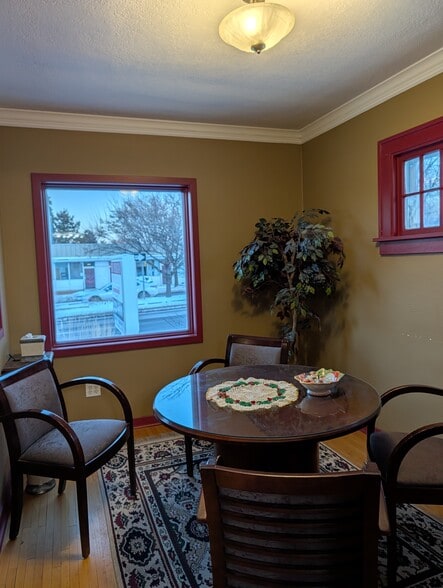 1069 Robert St S, West Saint Paul, MN à louer - Photo intérieure - Image 3 de 4