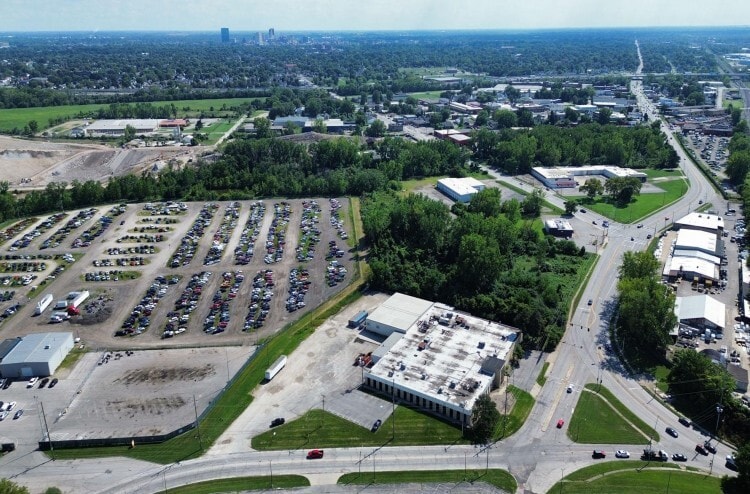 4444 N Detroit Ave, Toledo, OH for sale - Building Photo - Image 2 of 3