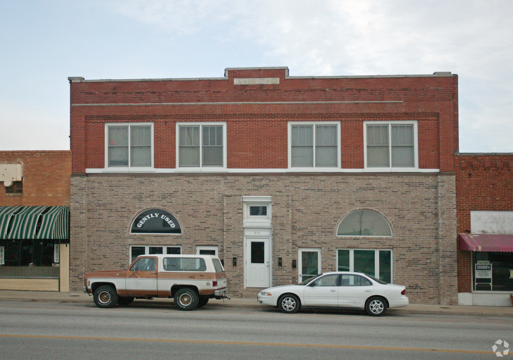 215 E Rogers Blvd, Skiatook, OK for sale Primary Photo- Image 1 of 1