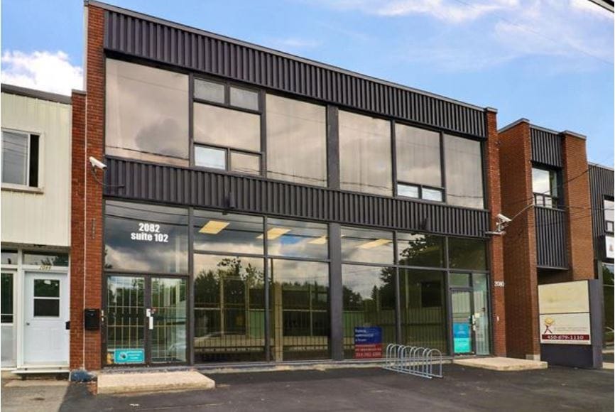 2080 Rue Sainte-Hélène, Longueuil, QC à louer - Photo principale - Image 1 de 9