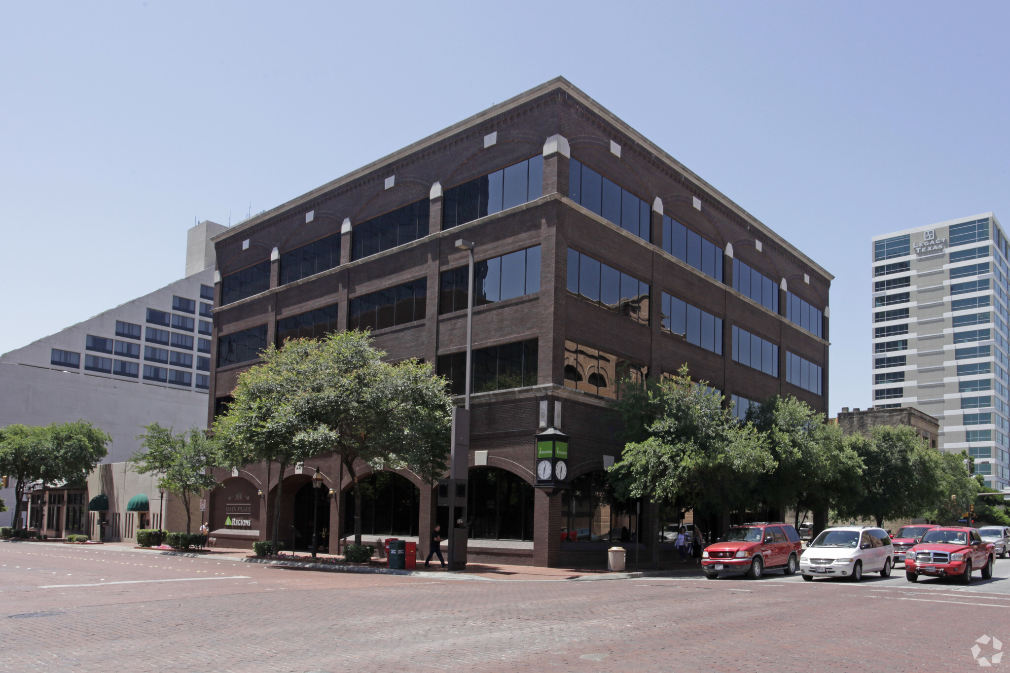 100 Main St, Fort Worth, TX for lease Building Photo- Image 1 of 11