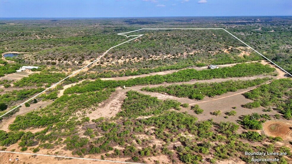 FM 574, Goldthwaite, TX à vendre - Photo du bâtiment - Image 3 de 47