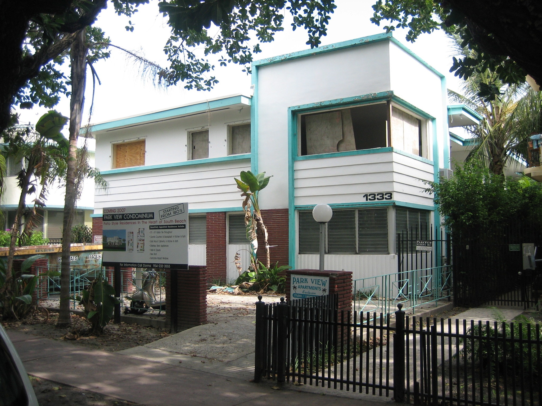 South Beach Multifamily Portfolio portfolio of 2 properties for sale on LoopNet.ca Primary Photo- Image 1 of 3