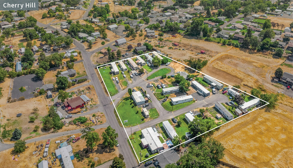 Manufactured Housing & RV Portfolio portfolio of 3 properties for sale on LoopNet.ca - Aerial - Image 2 of 6