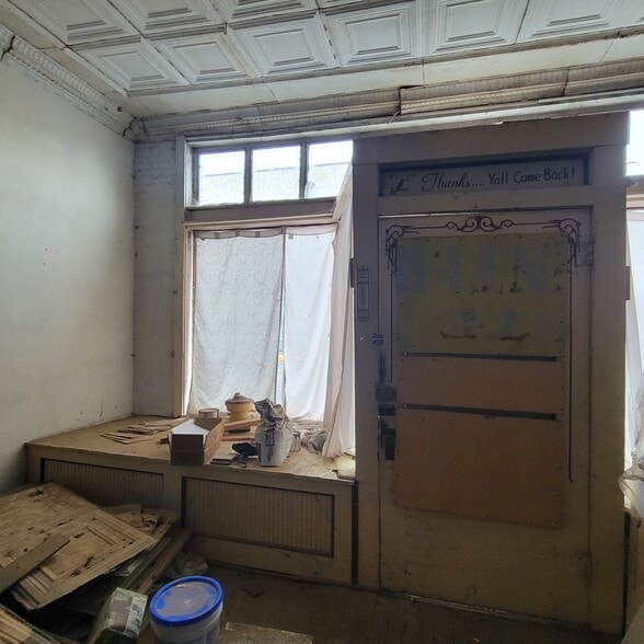 140 N West St, Mount Ida, AR for sale - Building Photo - Image 3 of 17