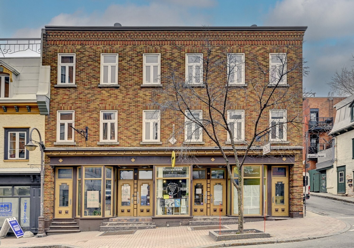 589-601 Rue Saint-Jean, Québec, QC for sale Primary Photo- Image 1 of 1