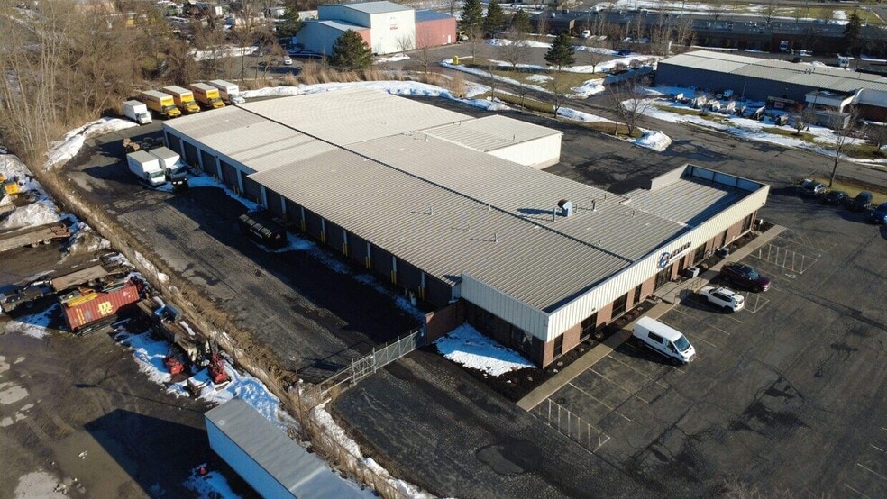 6800 Northern Blvd, East Syracuse, NY for sale - Building Photo - Image 3 of 17