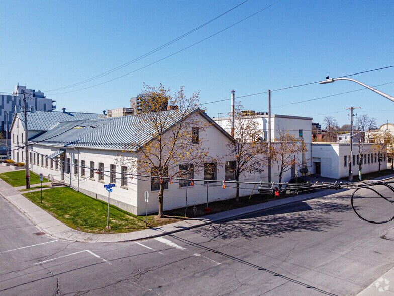 7 Hinton Ave, Ottawa, ON à louer - Photo du bâtiment - Image 2 de 3